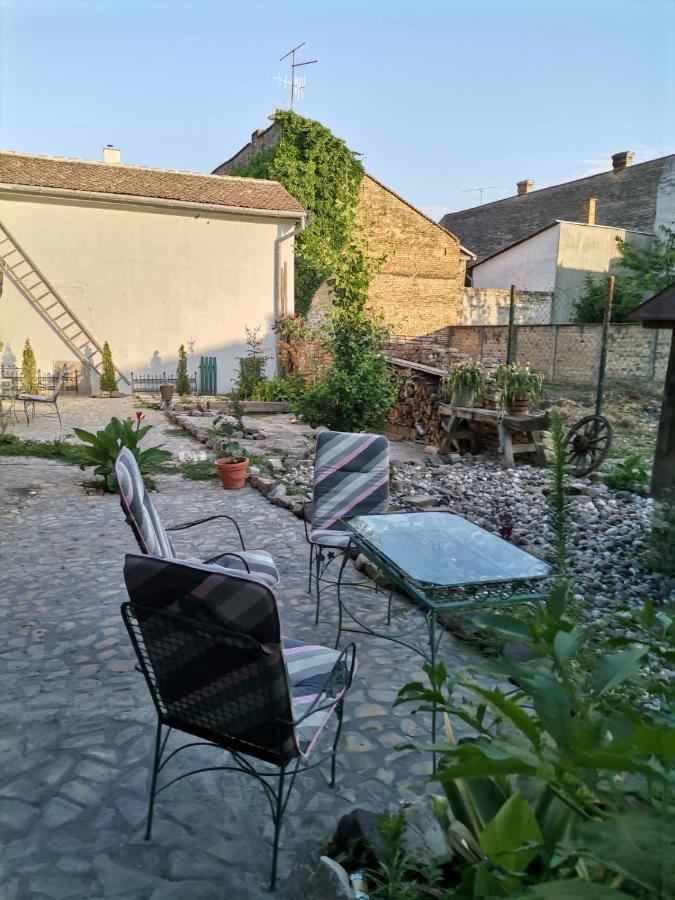 Somborski Salas - Strogi Centar Esterno foto