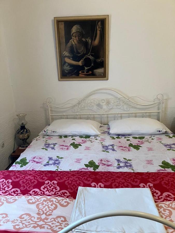 Somborski Salas - Strogi Centar Esterno foto