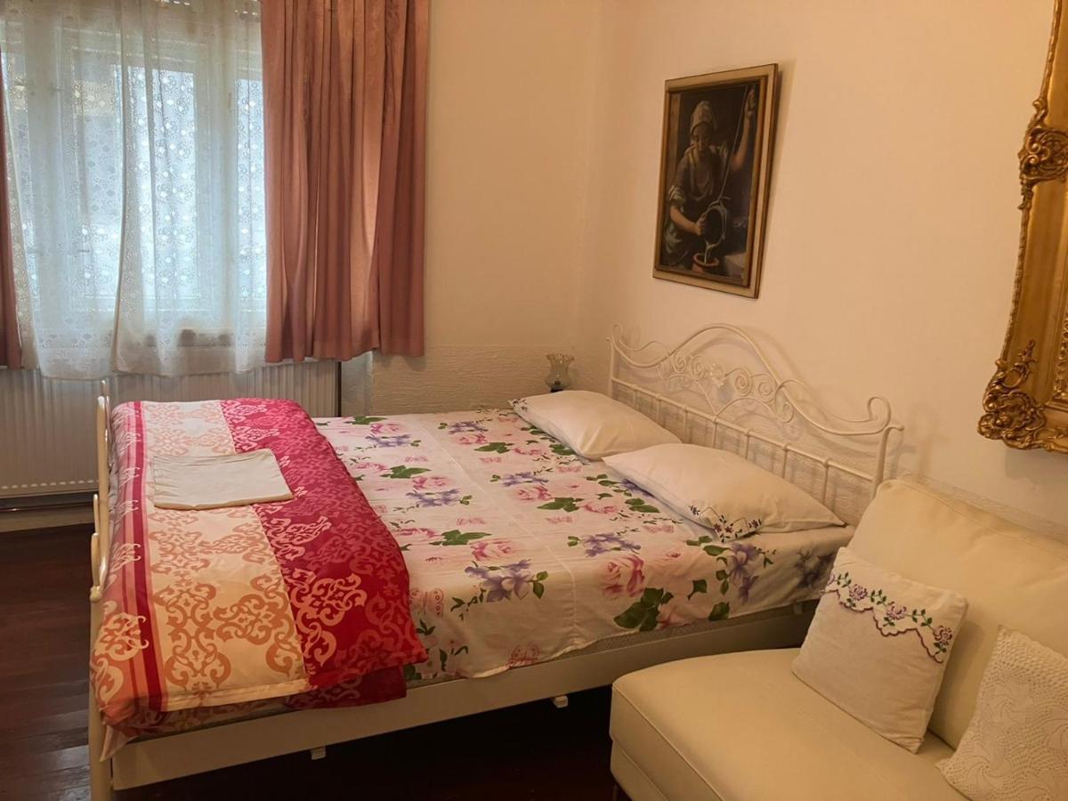 Somborski Salas - Strogi Centar Esterno foto
