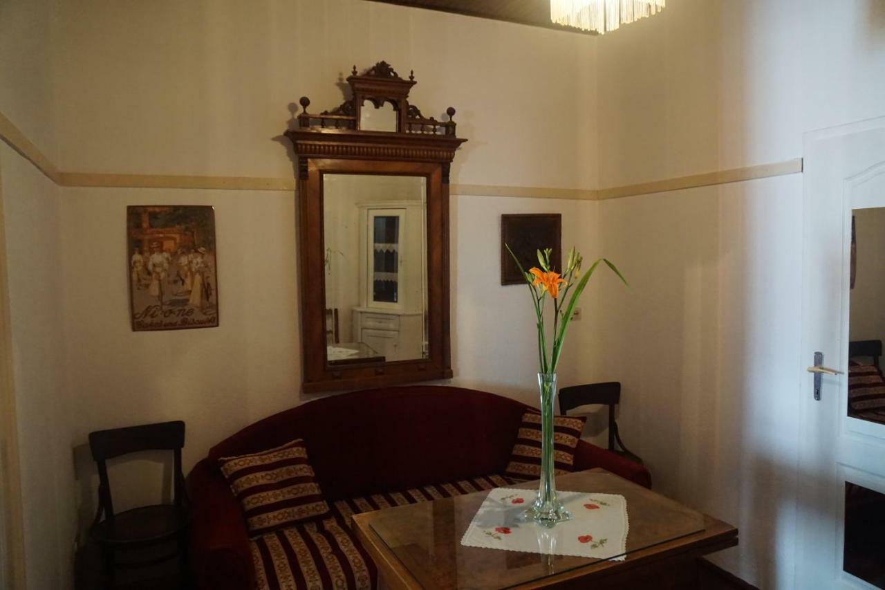 Somborski Salas - Strogi Centar Esterno foto