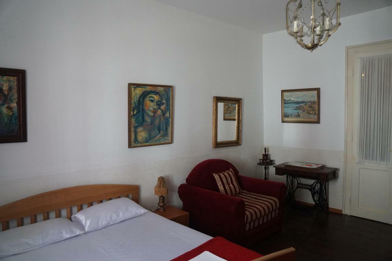 Somborski Salas - Strogi Centar Esterno foto