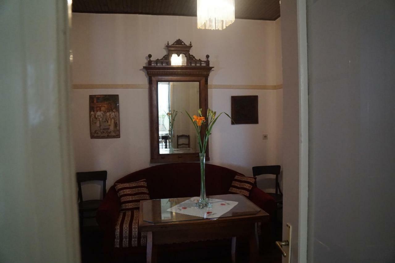 Somborski Salas - Strogi Centar Esterno foto